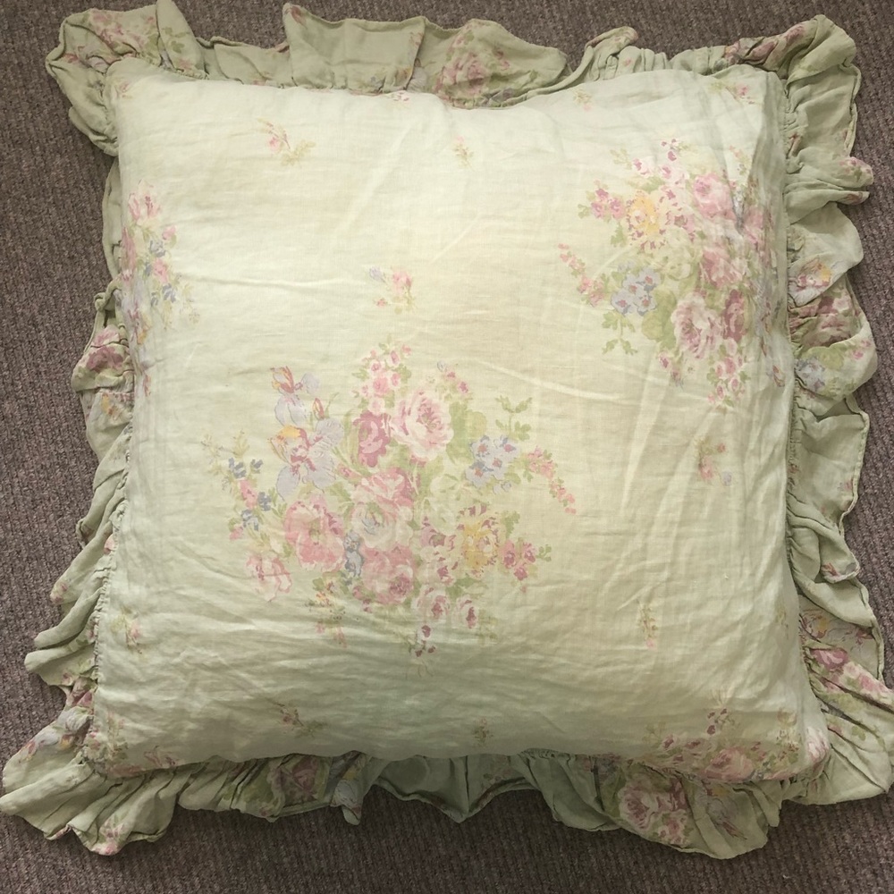 Bella Notte 26x26 Linen Shams